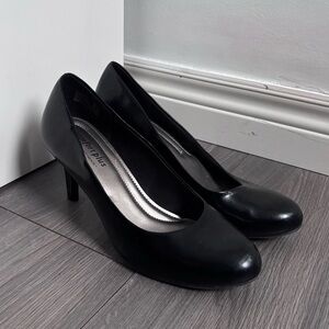 Comfort Plus by Predictions Black Heels 2” Heel